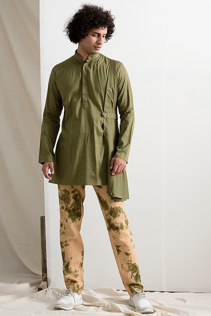 Beige Linen Tie-Dye Asymmetrical Quilted Bundi Jacket Set by Bohame Men at Pernia's Pop Up Shop