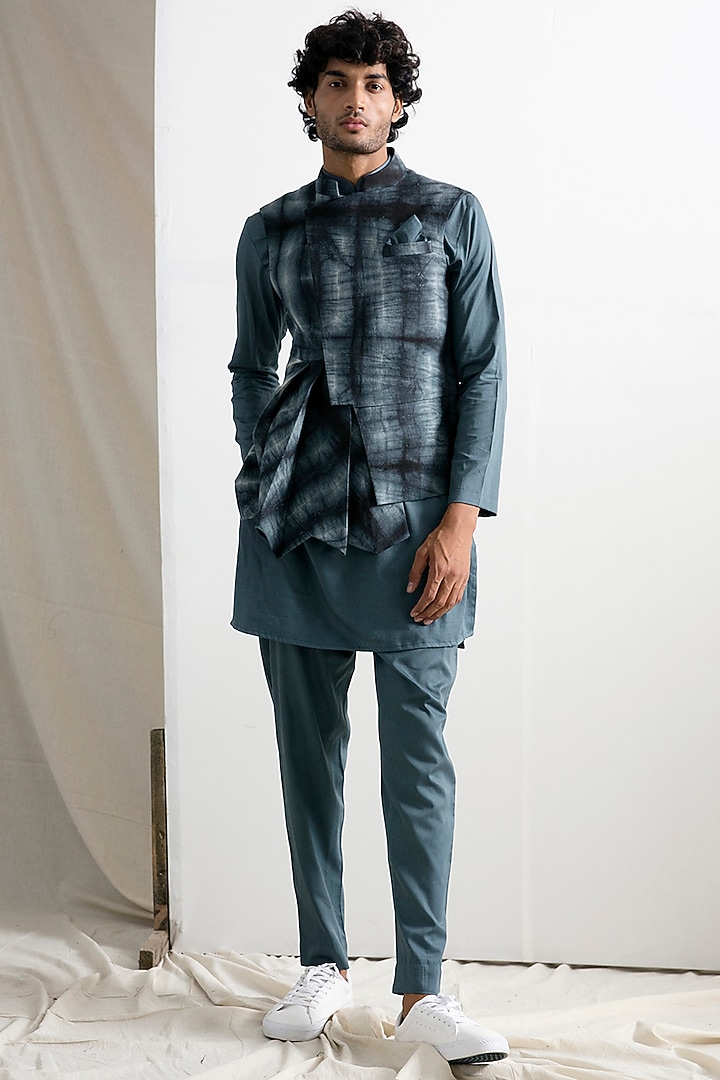 Dark Grey Linen Quilted Tie-Dye Printed Bundi Jacket Set by Bohame Men at Pernia's Pop Up Shop
