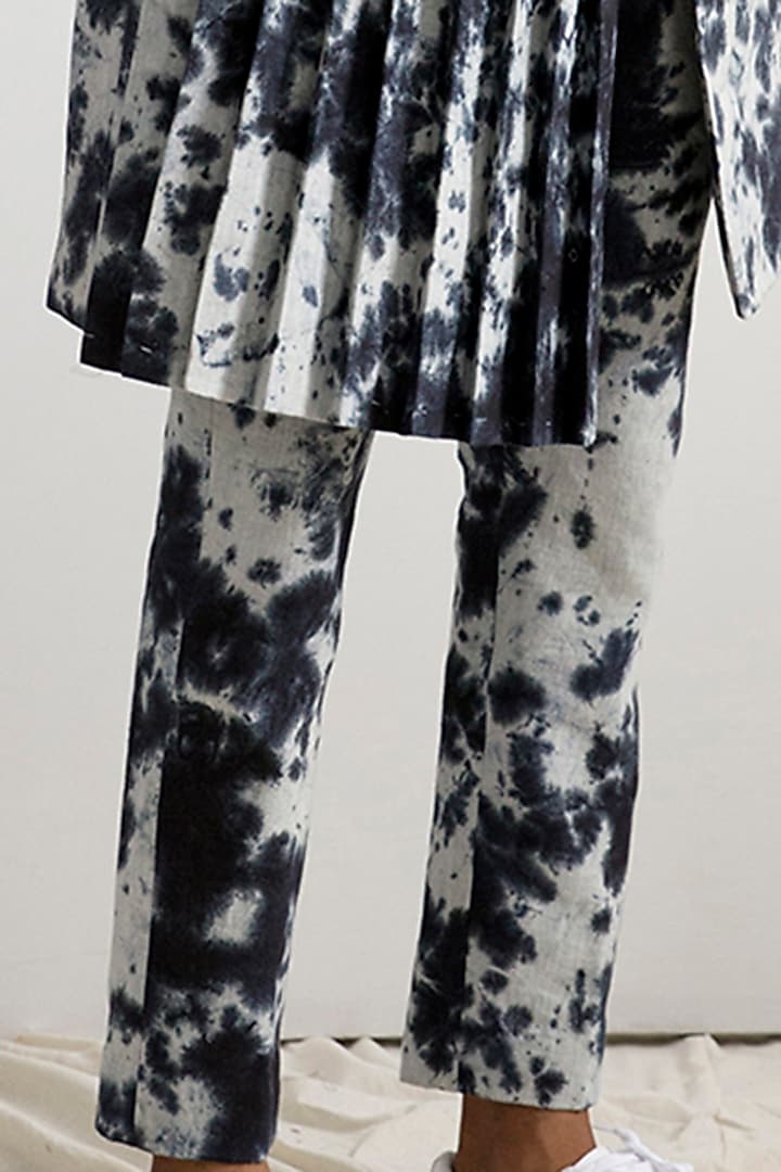 Black & Light Grey Tie-Dye Wedding Indowestern Set by Bohame Men at Pernia's Pop Up Shop