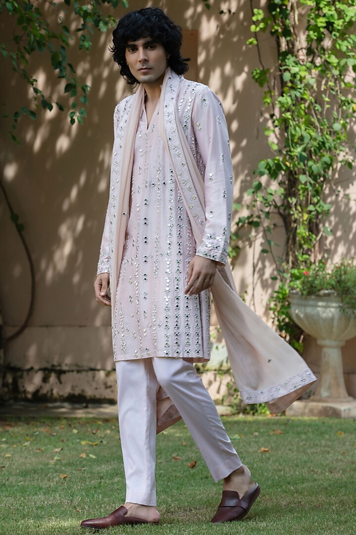 Light Pink Chanderi Kurta Set by Bohame Men at Pernia's Pop Up Shop