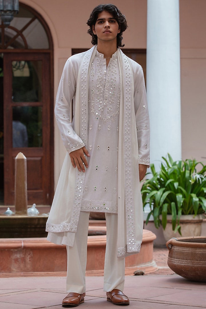 Off-White Chanderi Kurta Set by Bohame Men at Pernia's Pop Up Shop