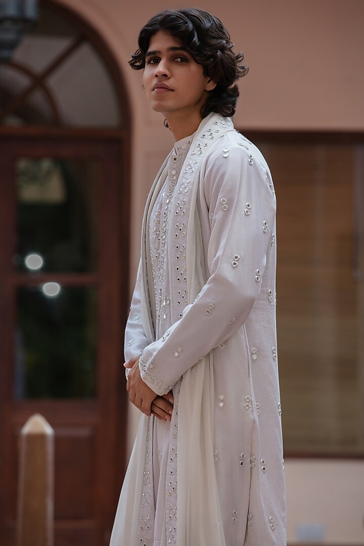 Off-White Chanderi Kurta Set by Bohame Men at Pernia's Pop Up Shop