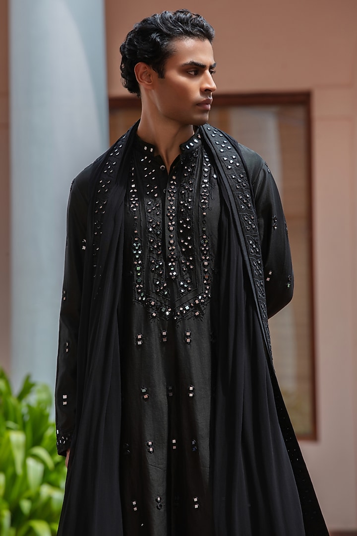 Black Chanderi Kurta Set by Bohame Men at Pernia's Pop Up Shop