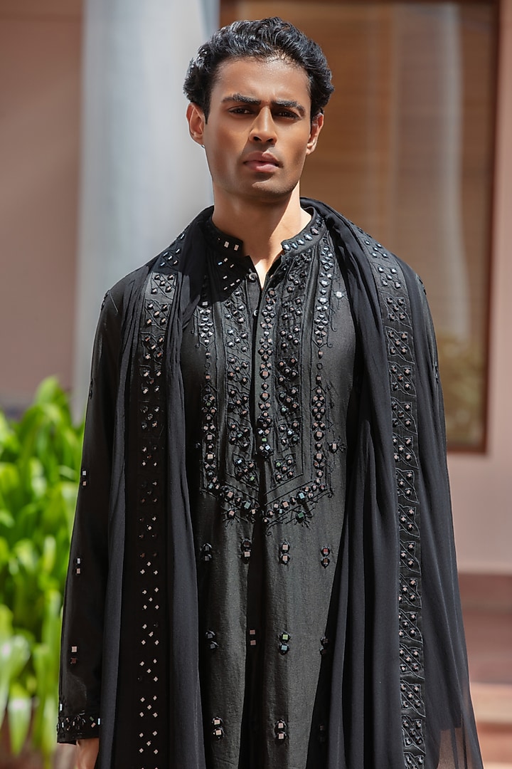 Black Chanderi Kurta Set by Bohame Men at Pernia's Pop Up Shop