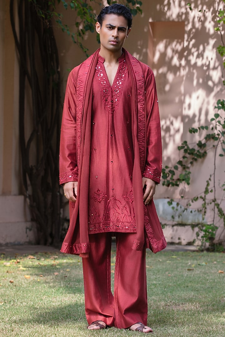 Maroon Chanderi Kurta Set by Bohame Men at Pernia's Pop Up Shop