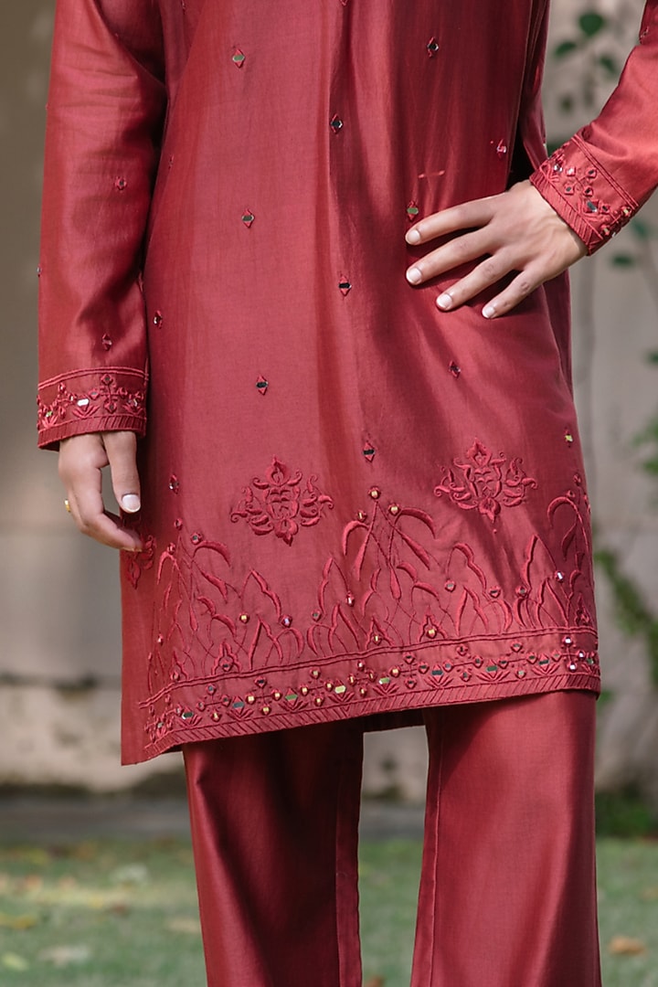 Maroon Chanderi Kurta Set by Bohame Men at Pernia's Pop Up Shop