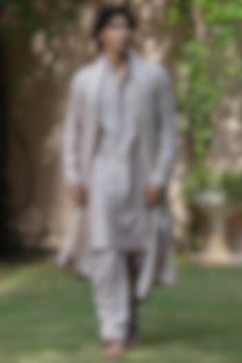 Champagne Chanderi Kurta Set by Bohame Men at Pernia's Pop Up Shop