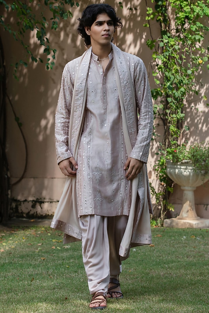 Champagne Chanderi Kurta Set by Bohame Men at Pernia's Pop Up Shop