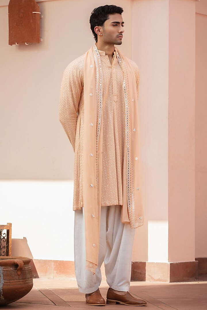 Peach Chikankari Kurta Set by Bohame Men at Pernia's Pop Up Shop