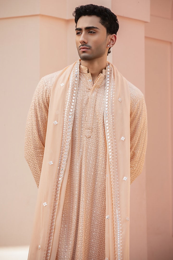 Peach Chikankari Kurta Set by Bohame Men at Pernia's Pop Up Shop