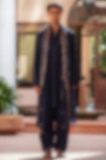 Navy Blue Chikankari Kurta Set by Bohame Men at Pernia's Pop Up Shop