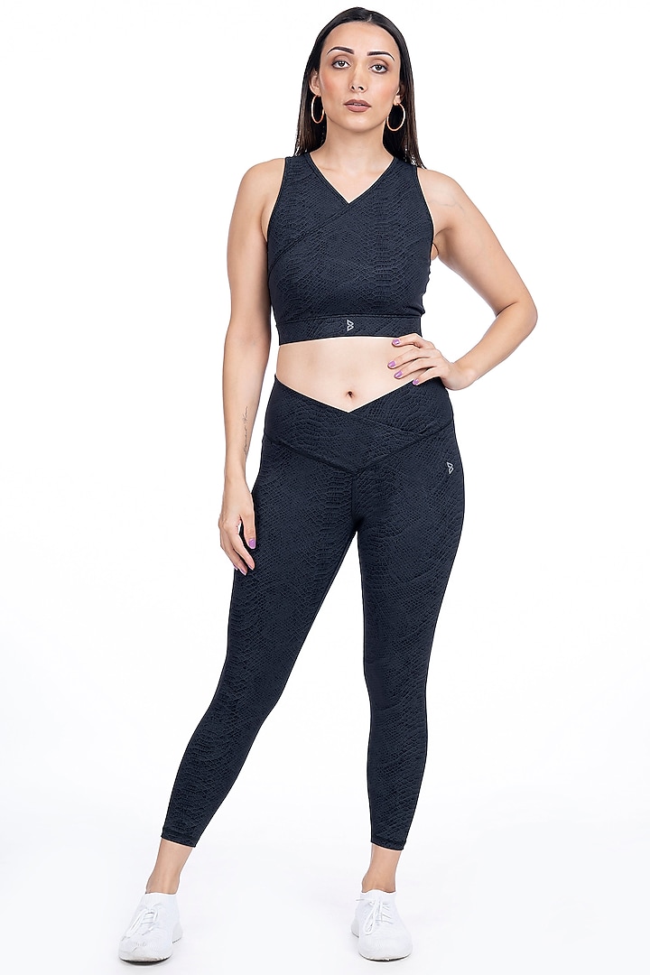 Black Printed Overlapped Crop Top by BODD ACTIVE