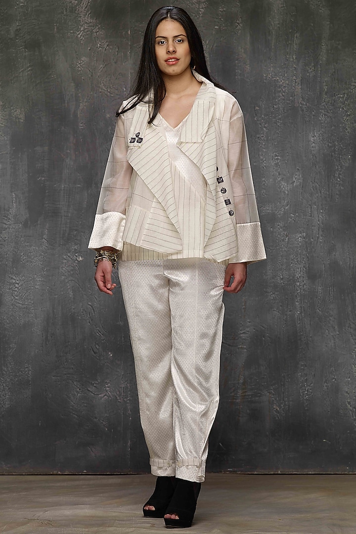 Ivory Mushru Hand Embroidered Jacket Set by Bodhi Tree by Deepika and Neha at Pernia's Pop Up Shop