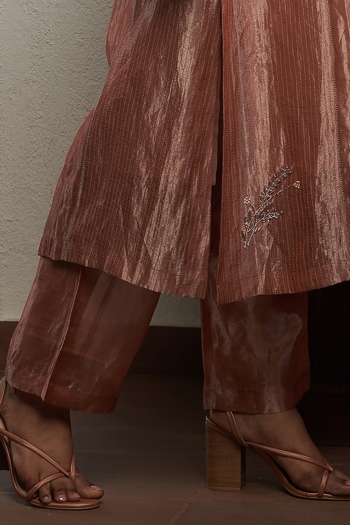 Peach Embroidered Kurta Set by Bodhi Tree by Deepika and Neha at Pernia's Pop Up Shop