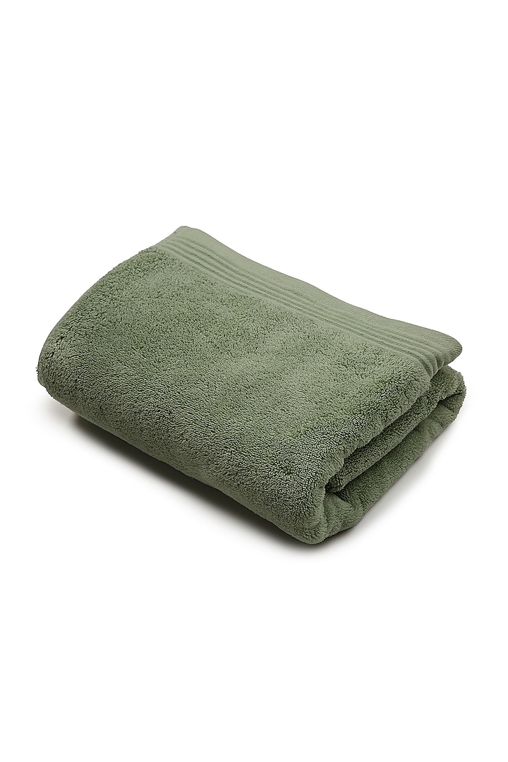 Green Cotton Towel With Decorative Border by Bonheur