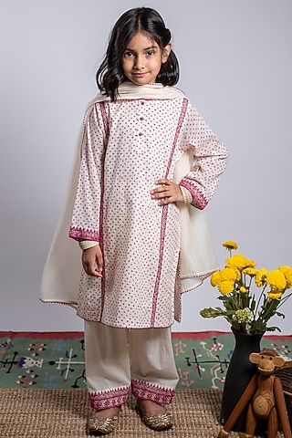 Ivory Printed Kurta Set For Girls by Boteh