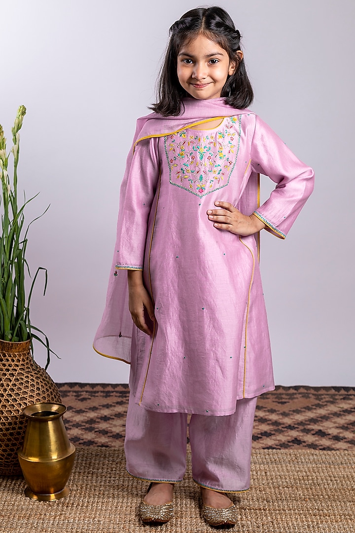 Lilac Embroidered Kurta Set For Girls by Boteh