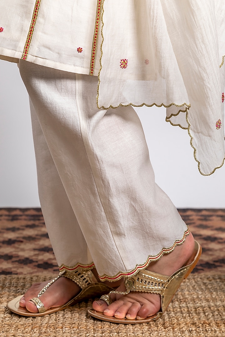 White Embroidered Kurta Set For Girls by Boteh at Pernia's Pop Up Shop