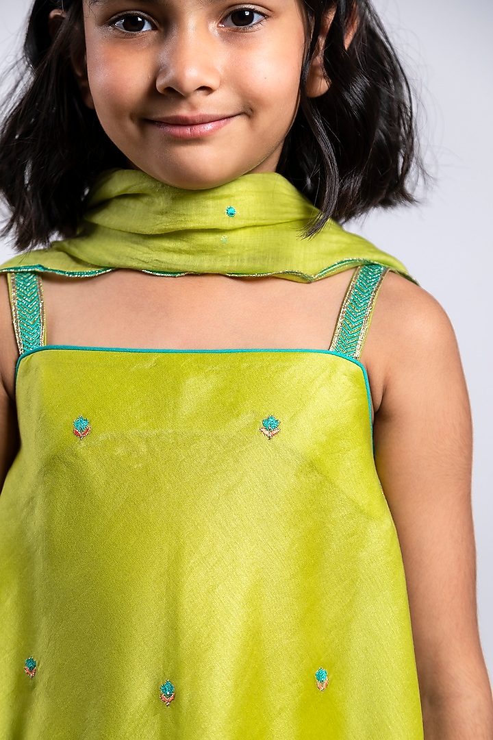 Green Embroidered A-Line Kurta Set For Girls by Boteh at Pernia's Pop Up Shop