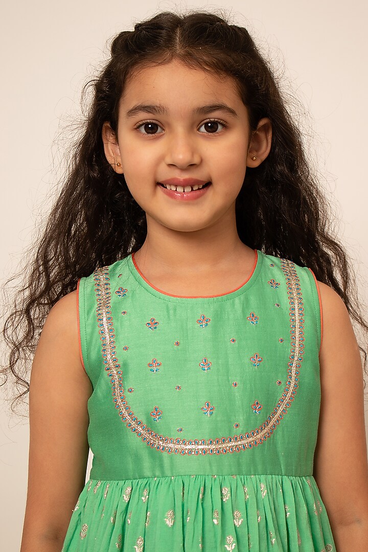 Green Chanderi Silk Embroidered Kurta Set For Girls by Boteh at Pernia's Pop Up Shop