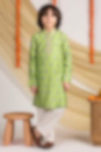 Green Cotton Silk Floral Embroidered Kurta Set For Boys by Boteh at Pernia's Pop Up Shop