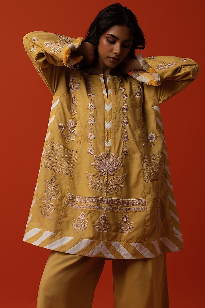 Yellow Cotton Floral Thread Embroidered Kurta Set by BO TREE at Pernia's Pop Up Shop