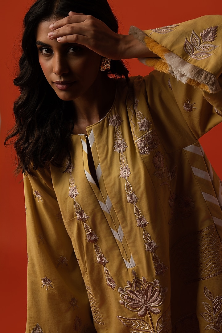 Yellow Cotton Floral Thread Embroidered Kurta Set by BO TREE at Pernia's Pop Up Shop