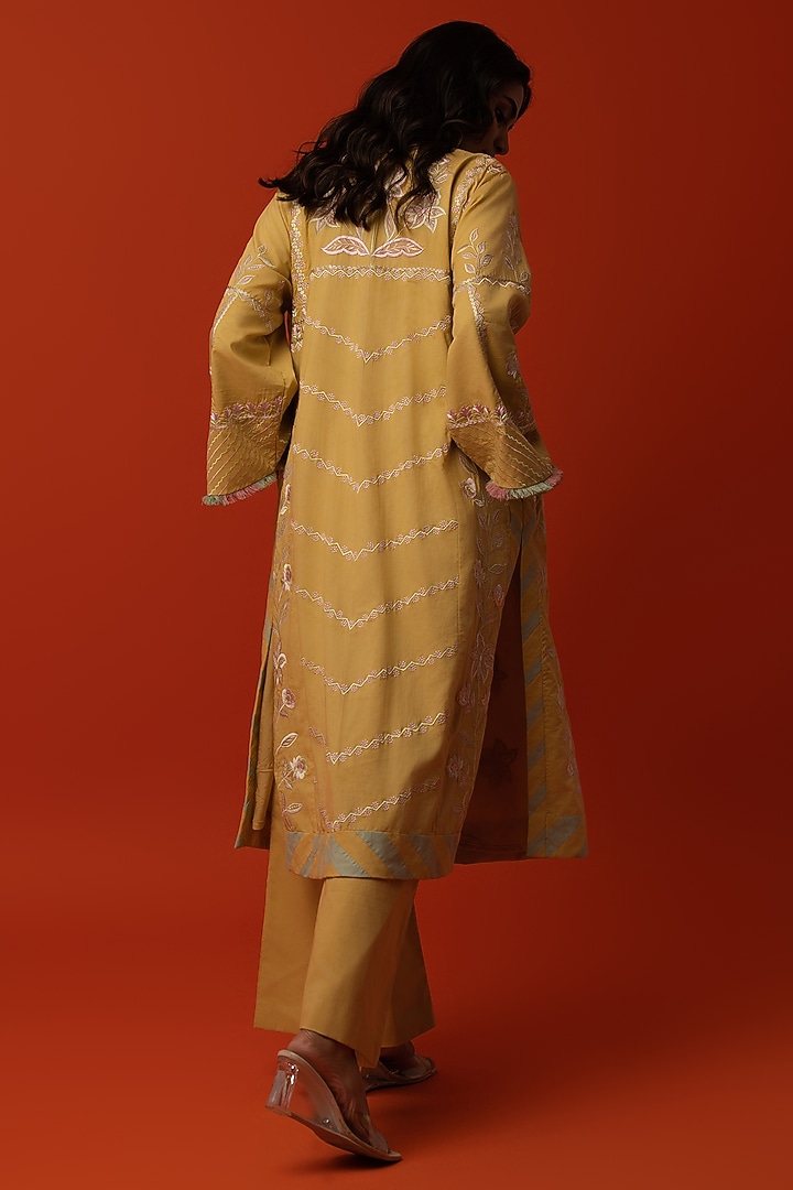 Yellow Cotton Floral Thread Embroidered Kurta Set by BO TREE at Pernia's Pop Up Shop