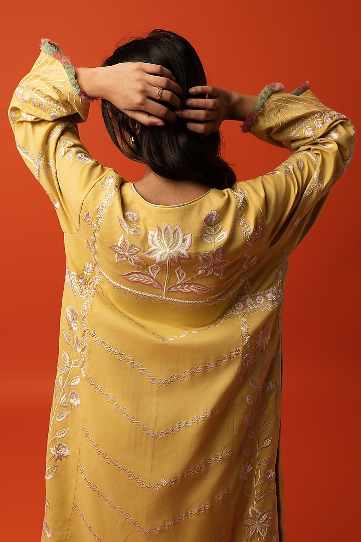 Yellow Cotton Floral Thread Embroidered Kurta Set by BO TREE at Pernia's Pop Up Shop