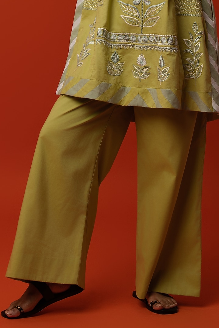 Mint Cotton Floral Thread Embroidered Kurta Set by BO TREE at Pernia's Pop Up Shop