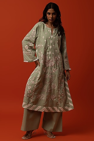 Aqua Cotton Floral Thread Embroidered Kurta Set by BO TREE
