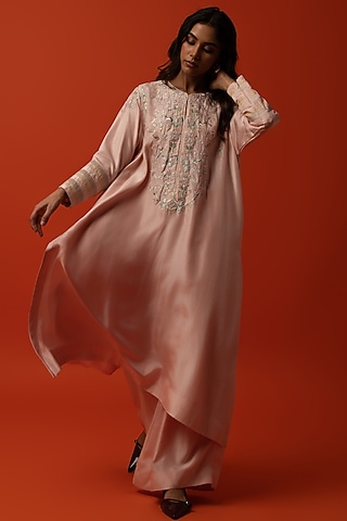 Pink Silk Floral Thread Embroidered Kurta Set by BO TREE