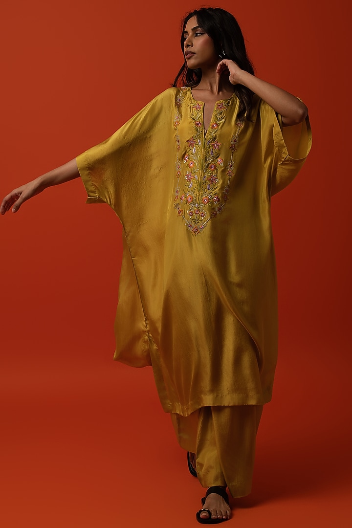 Yellow Silk Floral Thread Embroidered Kaftan Set by BO TREE at Pernia's Pop Up Shop