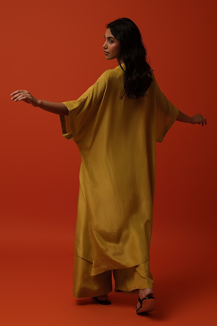 Yellow Silk Floral Thread Embroidered Kaftan Set by BO TREE at Pernia's Pop Up Shop