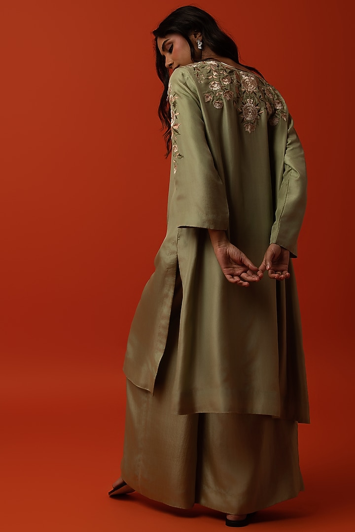 Sage Green Silk Floral Thread Embroidered Kurta Set by BO TREE at Pernia's Pop Up Shop