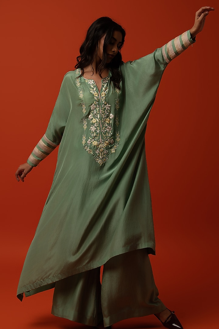 Aqua Green Silk Floral Thread Embroidered Kurta Set by BO TREE at Pernia's Pop Up Shop