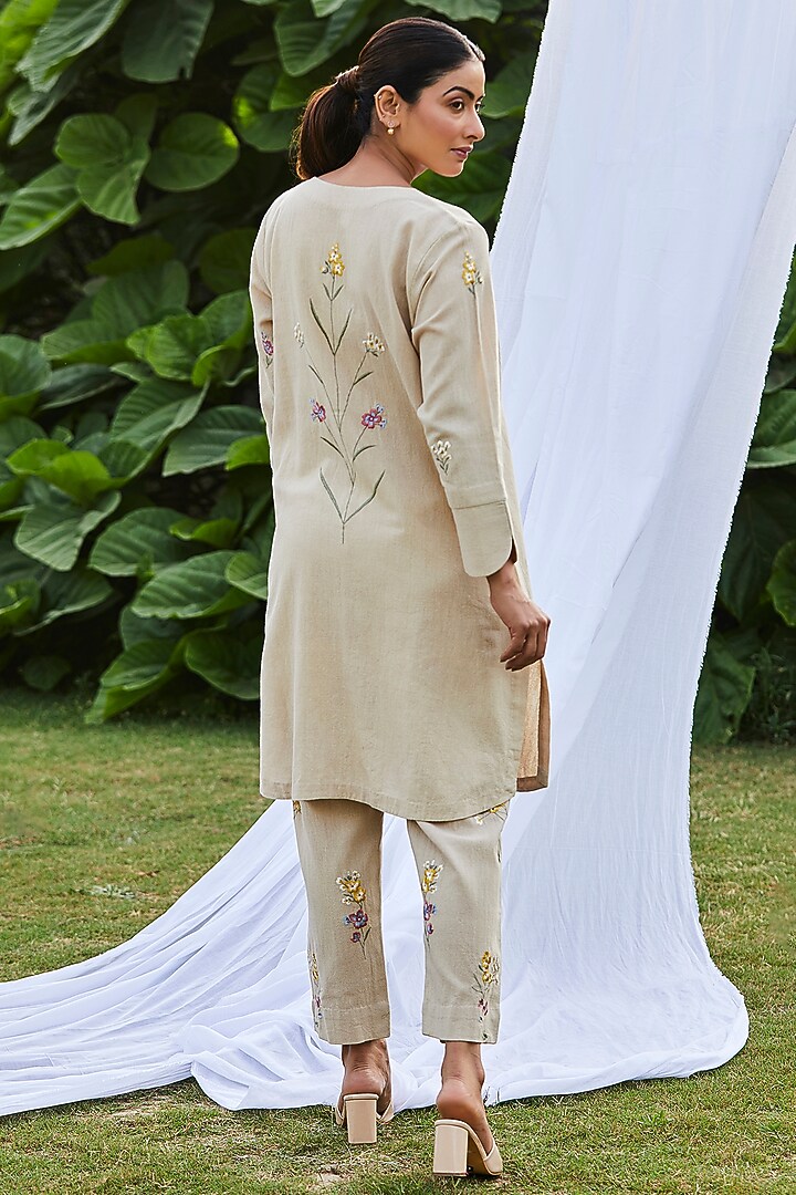 Beige Khadi Silk Thread Embroidered Kurta Set by BO TREE at Pernia's Pop Up Shop