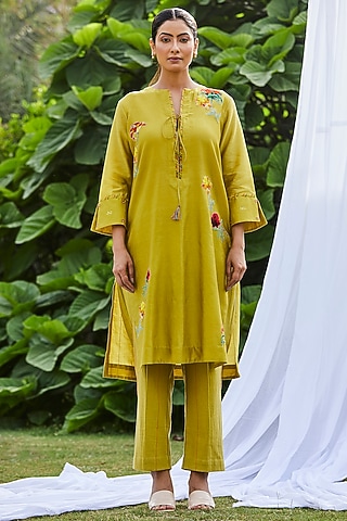 Green Chanderi Printed & Embroidered Kurta Set by BO TREE
