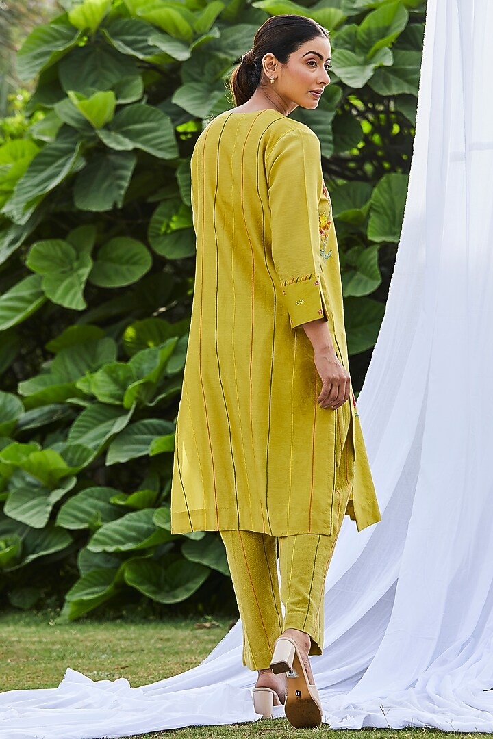 Green Chanderi Printed & Embroidered Kurta Set by BO TREE at Pernia's Pop Up Shop