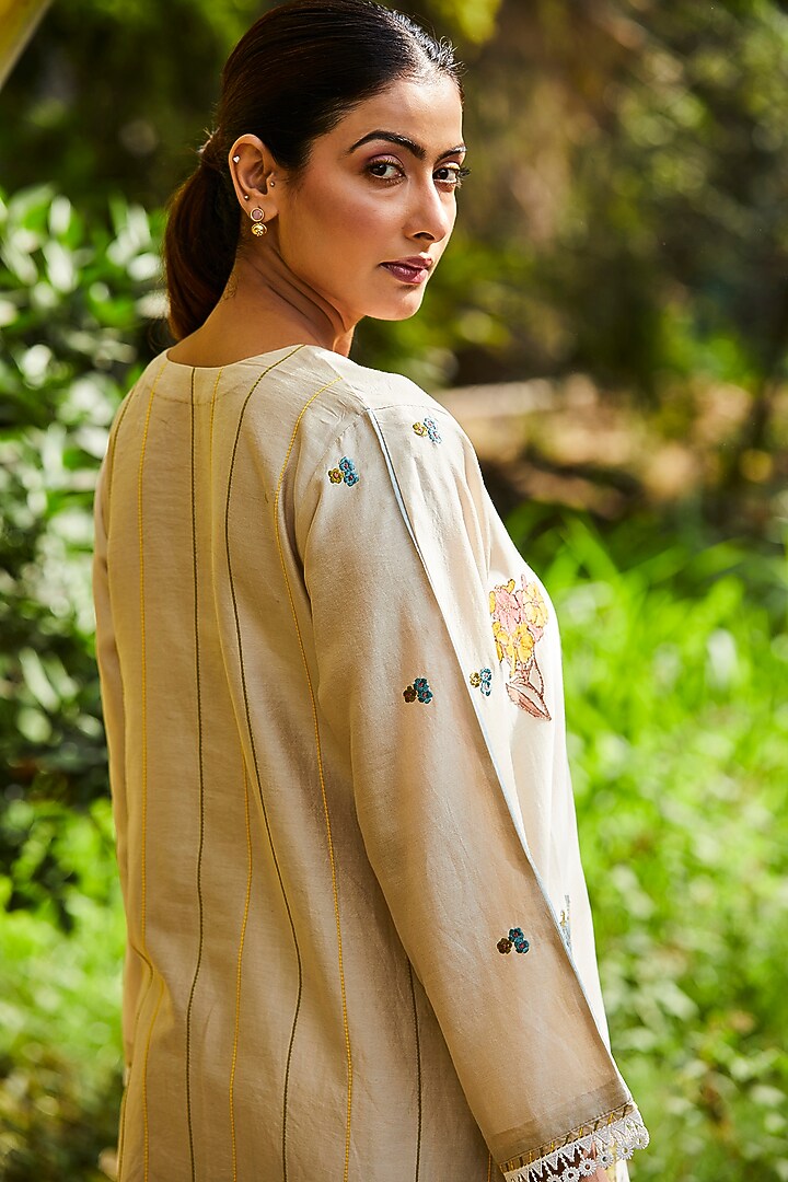 Beige Chanderi Printed & Applique Work Kurta Set by BO TREE at Pernia's Pop Up Shop