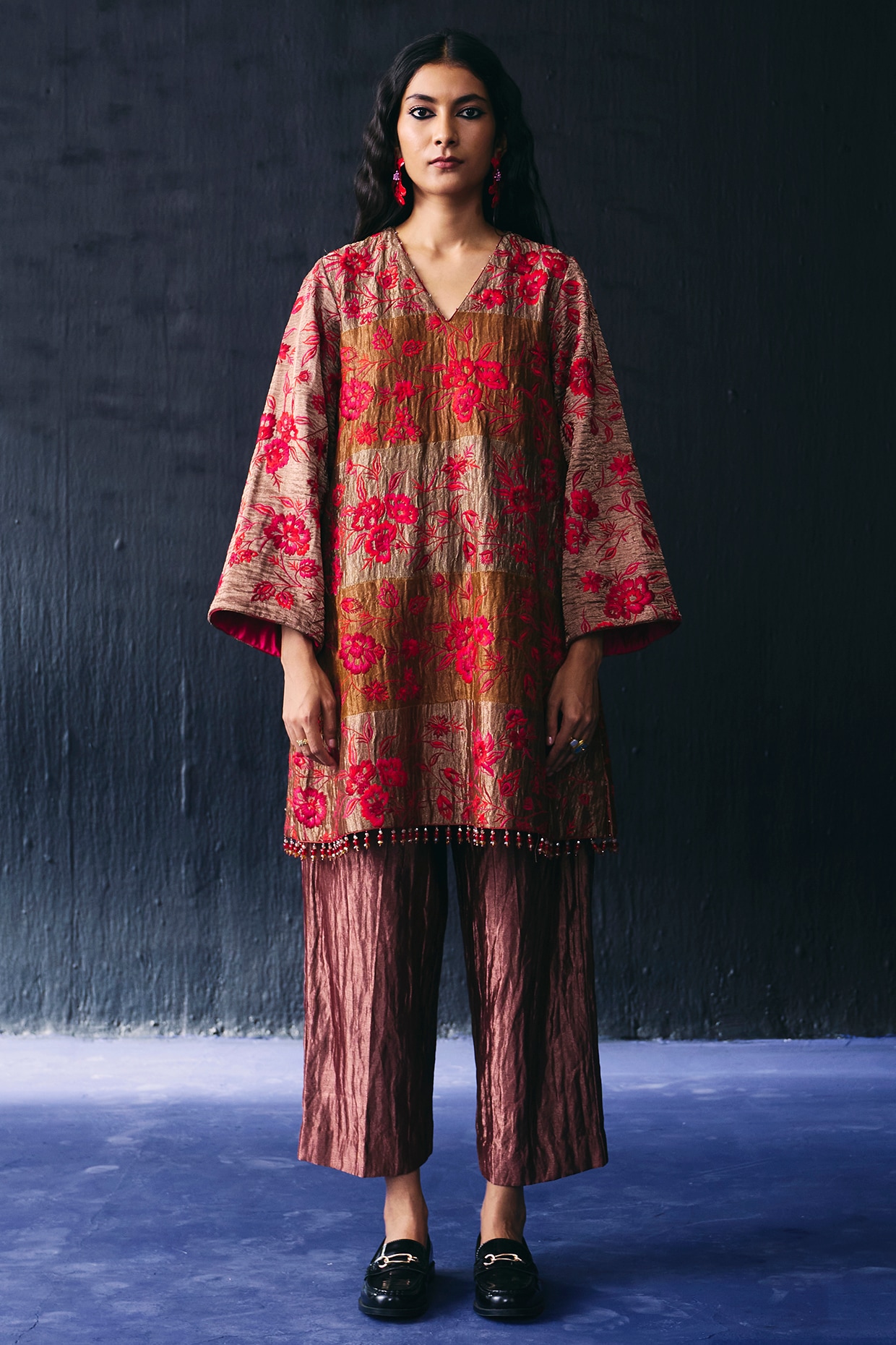 BO TREE Gold Tissue Thread Embroidered Short Paneled Kurta Set