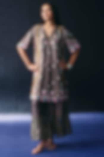 Multi-Colored Tissue Thread Embroidered Paneled Kurta Set by BO TREE at Pernia's Pop Up Shop