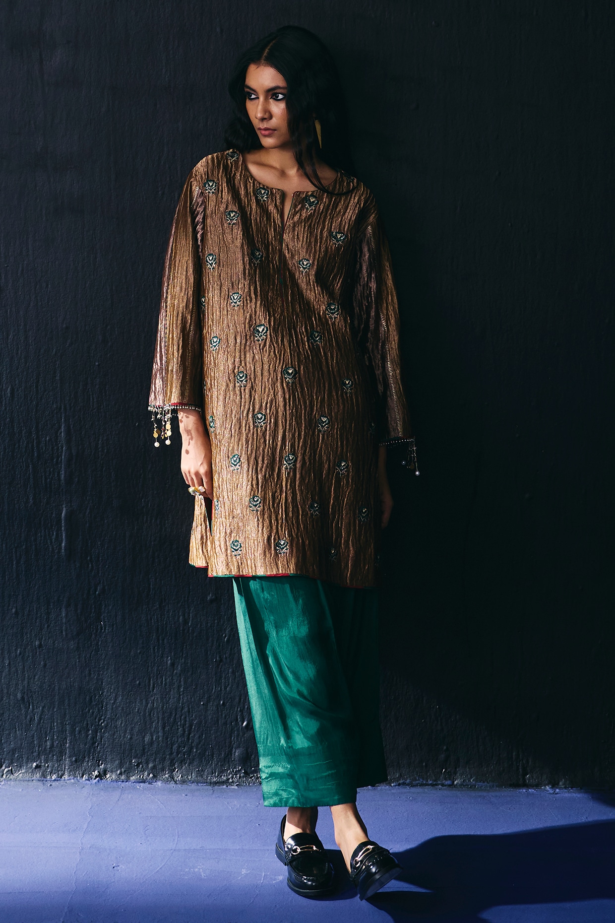 BO TREE Gold Tissue Bead Embroidered Kurta Set