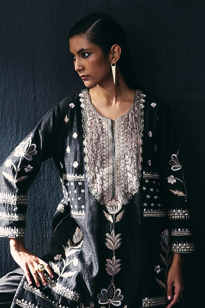 Black Raw Silk Embroidered Kurta Set by BO TREE at Pernia's Pop Up Shop