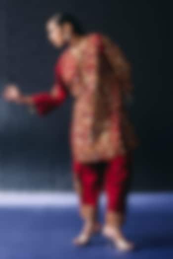 Maroon Raw Silk Embroidered Kurta Set by BO TREE at Pernia's Pop Up Shop