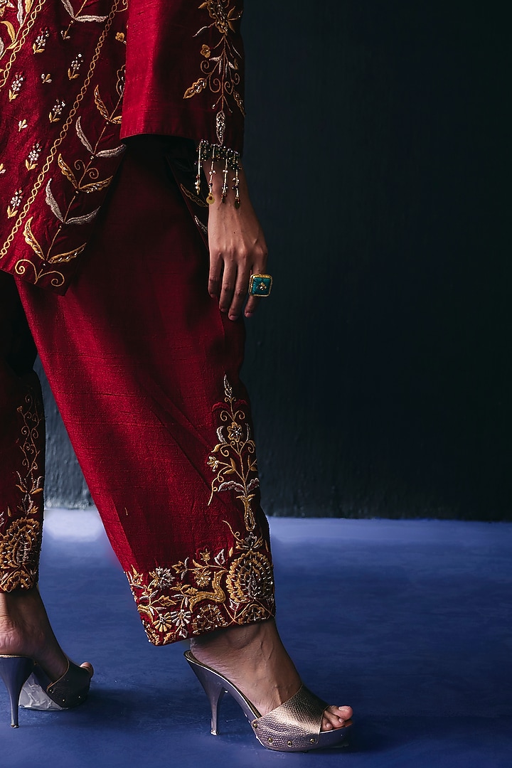 Maroon Raw Silk Embroidered Kurta Set by BO TREE at Pernia's Pop Up Shop