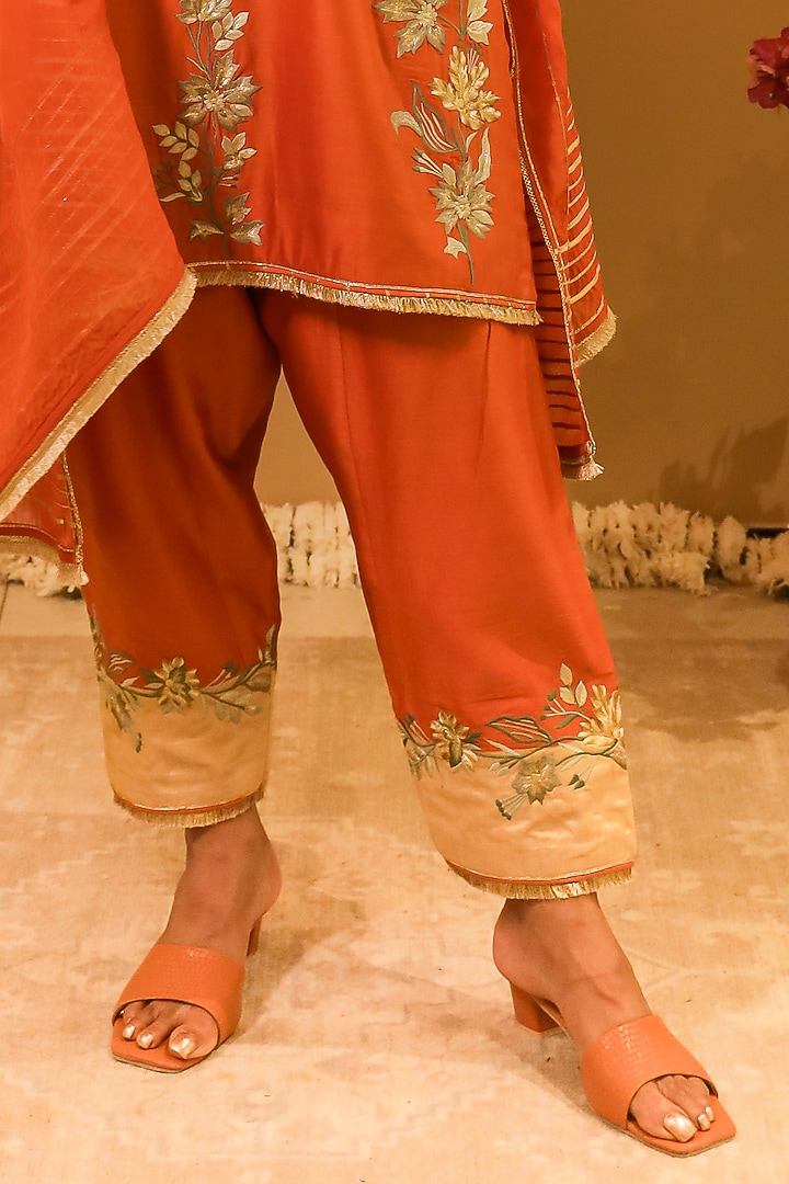 Rust Chanderi Thread Embroidered Kurta Set by BO TREE at Pernia's Pop Up Shop
