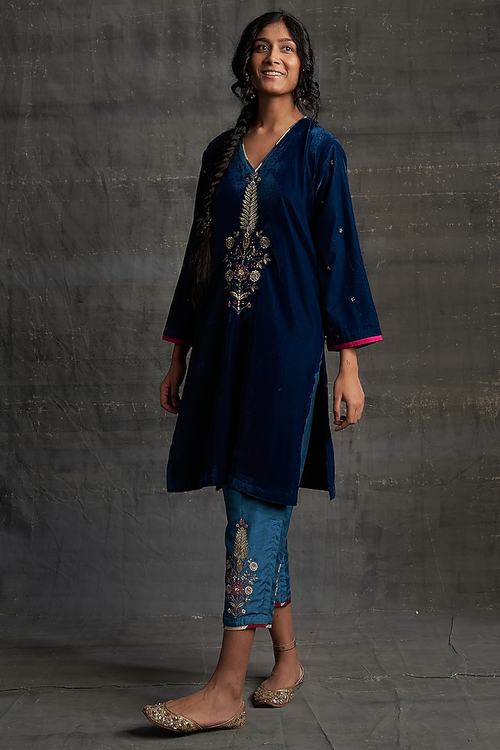 Dark Blue Velvet Resham & Sequins Embroidered Kurta Set by BO TREE