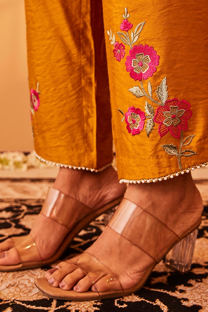Yellow Chanderi Floral Embroidered Kurta Set by BO TREE at Pernia's Pop Up Shop