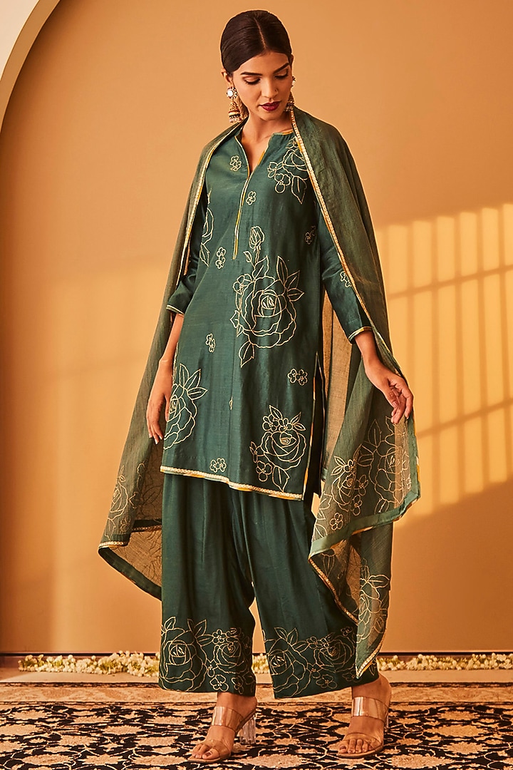 Green Chanderi Zari Embroidered Kurta Set by BO TREE at Pernia's Pop Up Shop